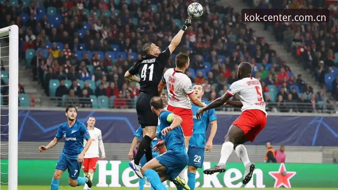 KOK全站APP2026新版安全吗 阿斯顿维拉3-0完胜vs弗赖堡:欧联杯决赛的战术博弈与历史突破